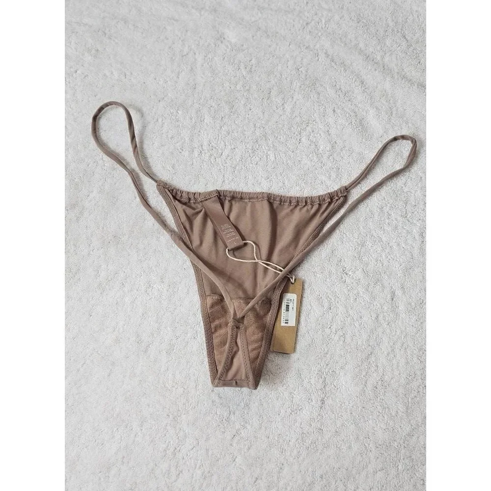 Skims panty Nwt